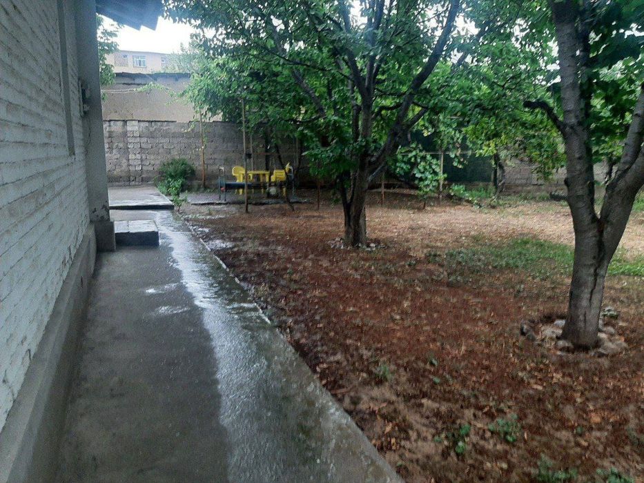 Uy sotiladi yer narxida!