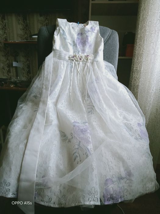 Продам платье на девочку