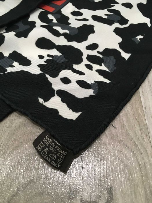 DIOR 100% коприна шал 125/125 см