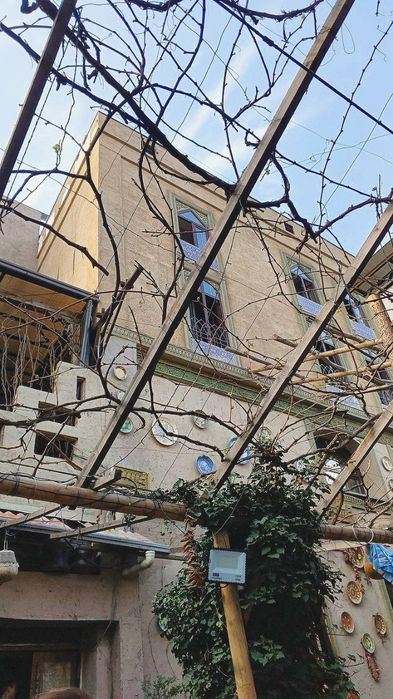 Продаются здания ресторана Караван