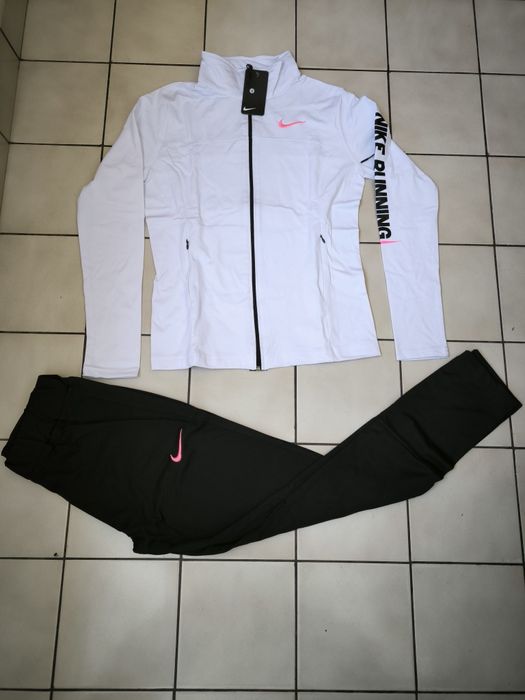 Дамски спортен екип от полиамид