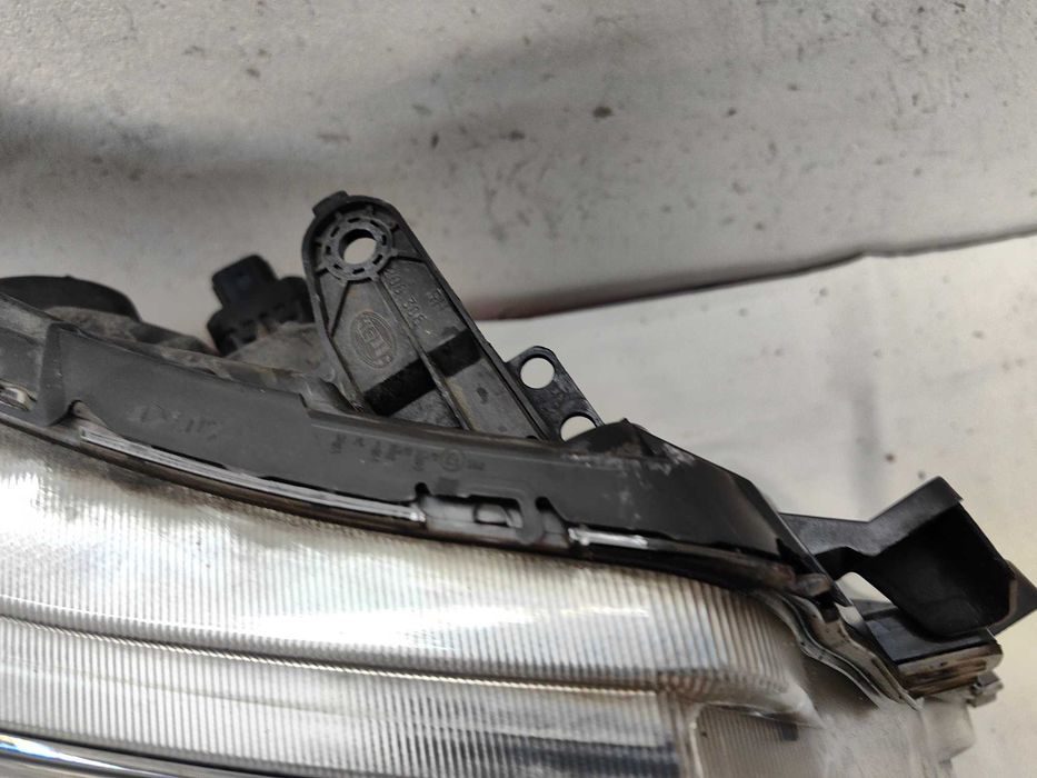 Оригинален фар Нисан Навара  Nissan Navara  2012