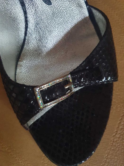 Poti alege din varietatea de oferte- Pantofi/ sandale Elegante !!!