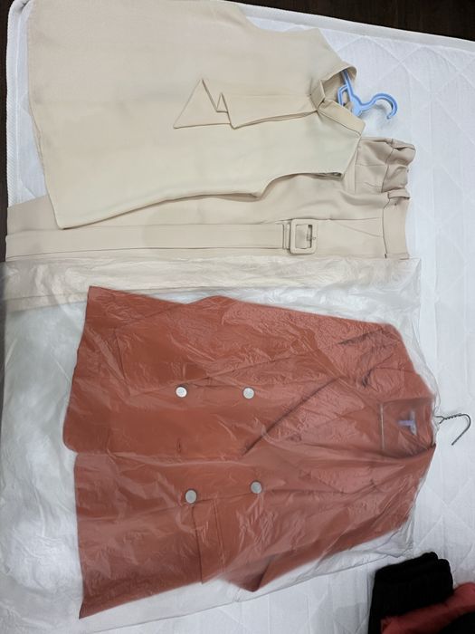 Костюм на девочку ростовка 150 , одевали 1 раз