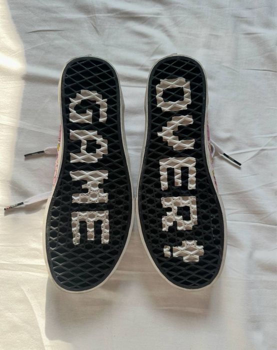 Vans x Nintendo princess peach