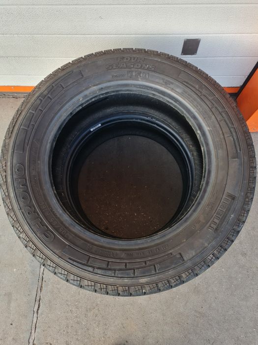 Всесезонни гуми за Бус 2 броя PIRELLI 4Seasons 205 65 R16C дот 0816