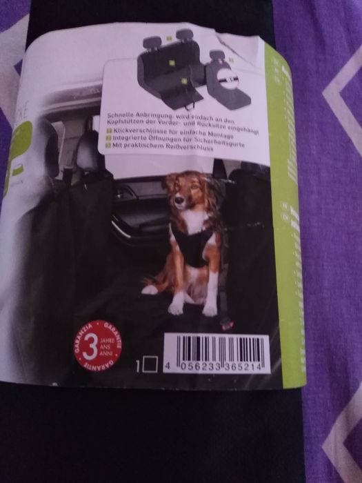 Продавам постелка за кола за багажник