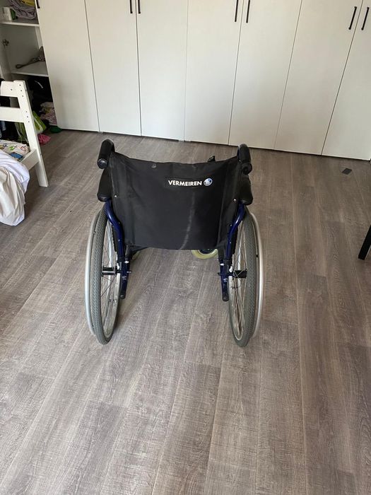 Продам инвалидное кресло