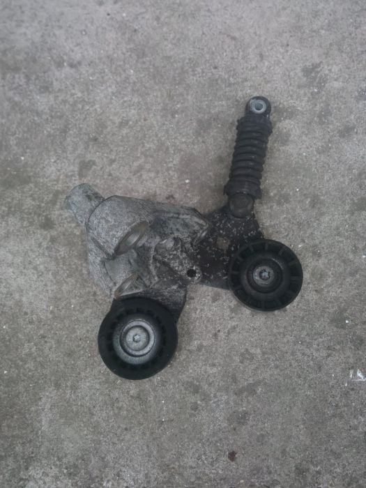 Intinzator curea ,rola intinzatoare Ford Mondeo,2000 diesel