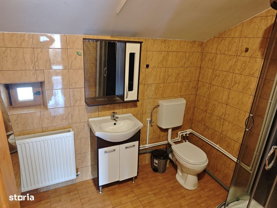 Casă Spațioasă De Inchiriat – Exercițiu | Ideală Pentru Afacere