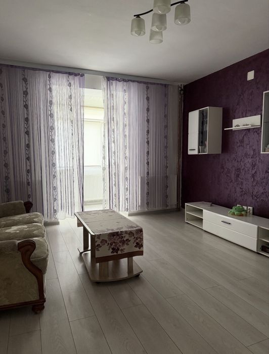 Vand apartament 3 camere central