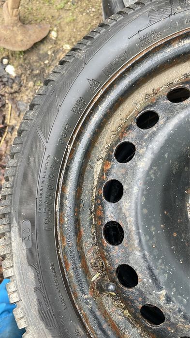 Vand jante cu cauciucuri pentru Ford