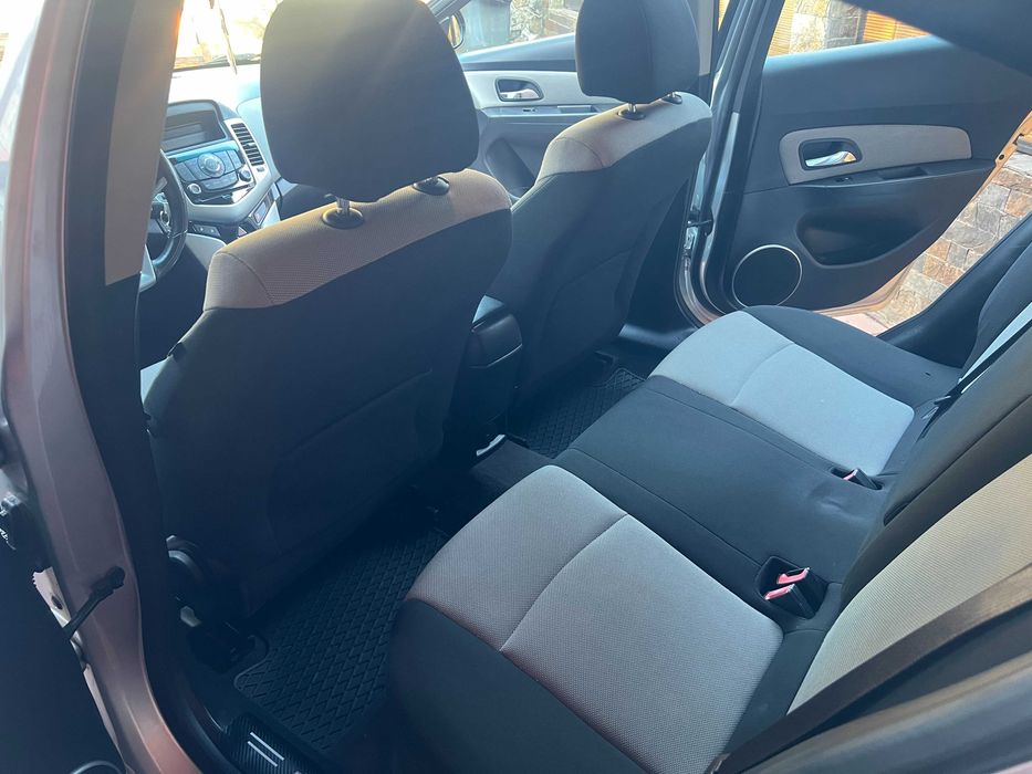 2011 Chevrolet  Cruze