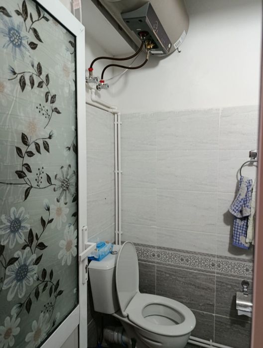 Kvartira uy sotiladi