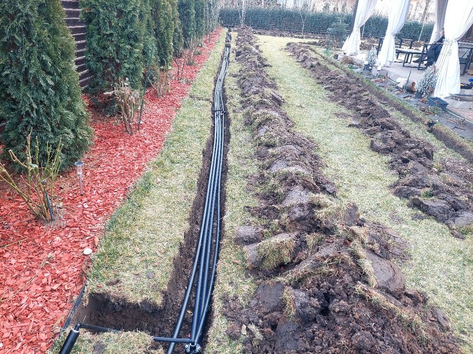 Ofer servicii de întreținere și amenajări grădini.