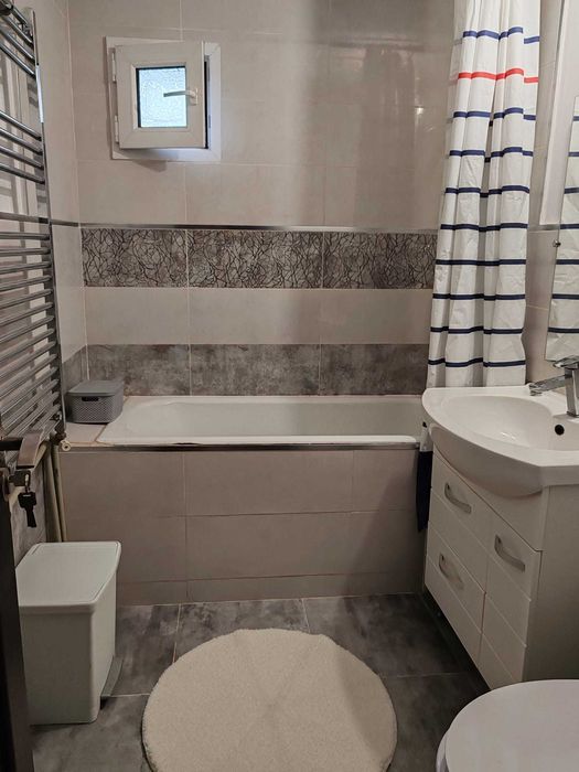 Vand ap.3 camere,str. Zavoiului