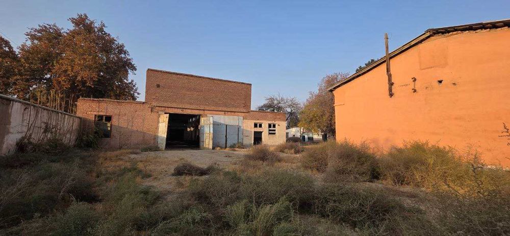 Noturar joy sotiladi