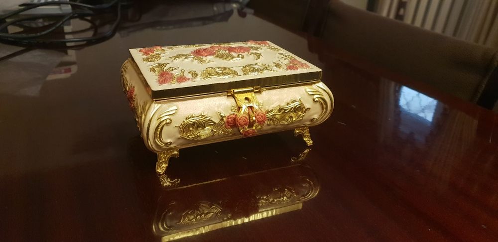 Шкатулка. Новый. В коробке.