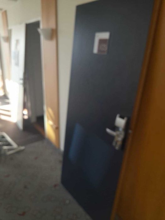 Usa antifonic de interior,MDF,este rezistenta la foc,400 Ron,la Oradea