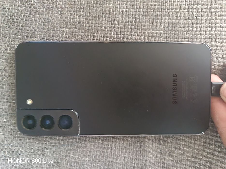 Vând Samsung s 22 plus in stare perfecta ,ridicare personala nu trimit prin curier
