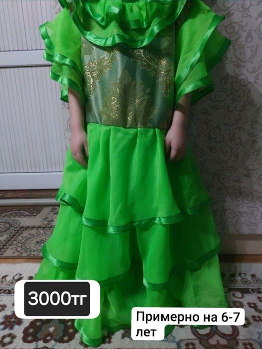 Платье на девочку по 3000