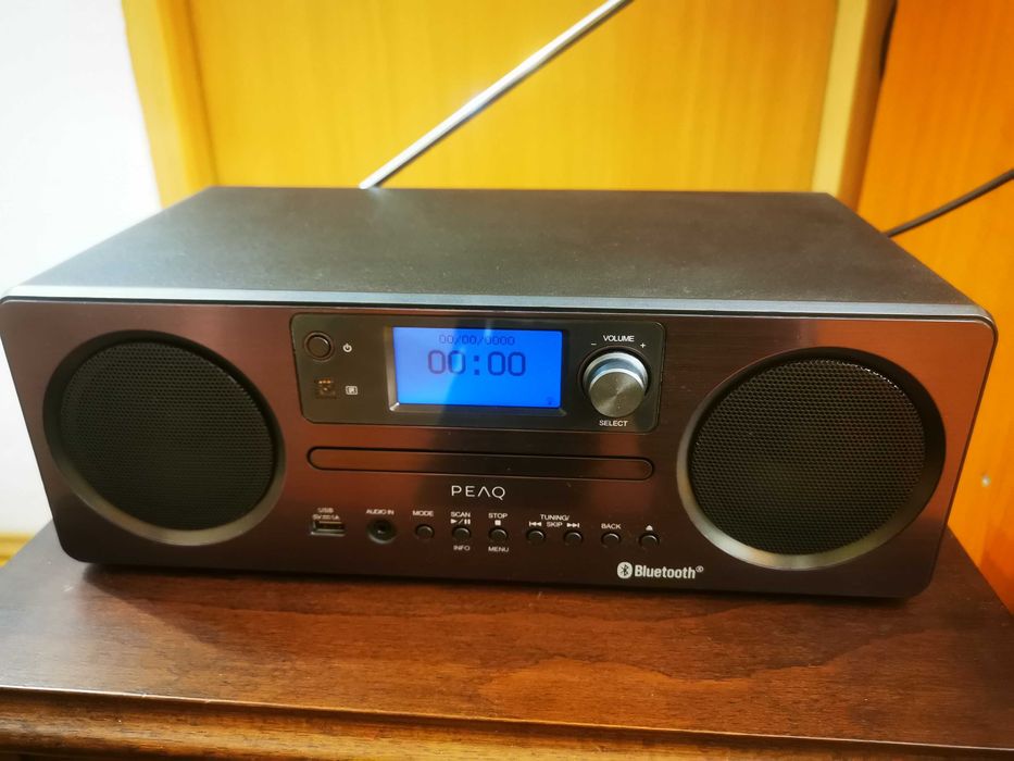 Radio cu Boxe PEAQ  cu Internet Bluetooth
