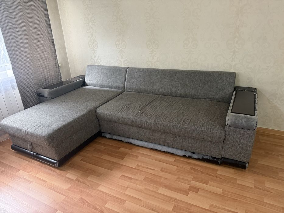 Срочно продам диван
