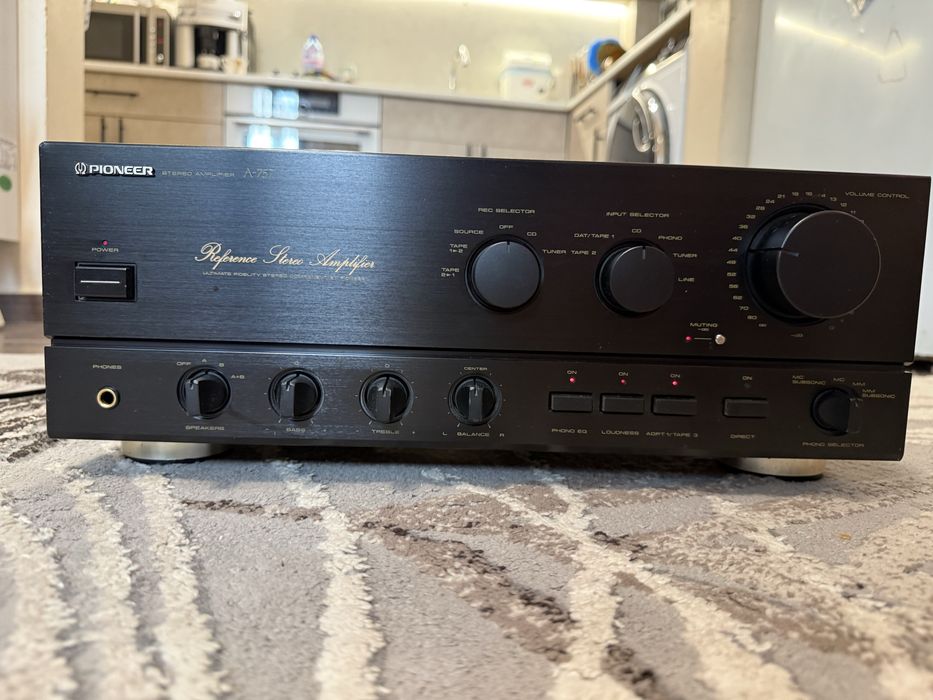 Pioneer A-757 Стерео усилвател