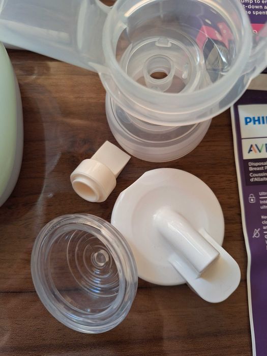 Philips Avent Essential помпа за кърма + подаръци