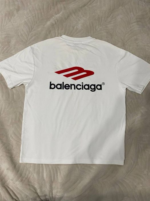Футболка balenciaga
