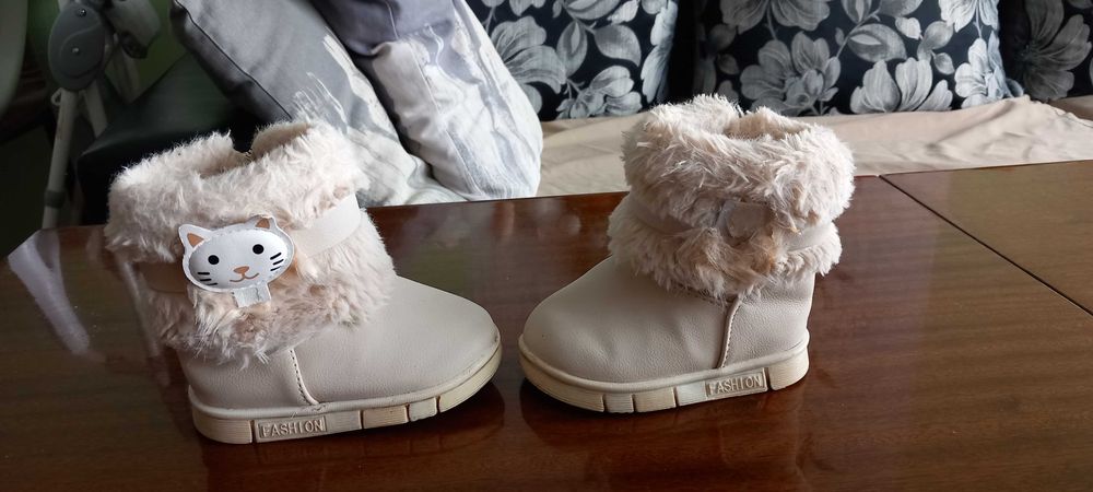 Бебешки обувки за момиче