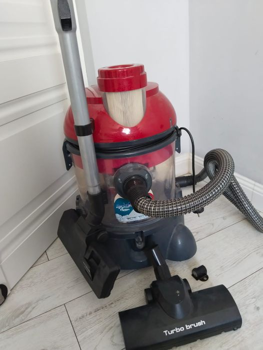 Продам моющий пылесос Арника