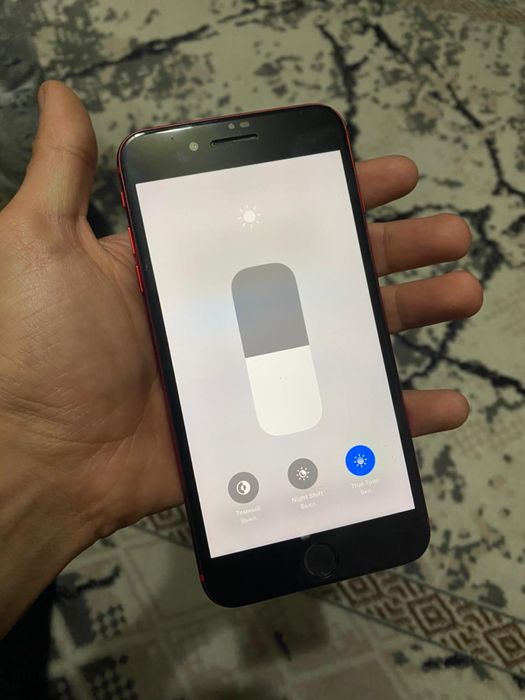 Продам айфон 8+ в хорошем состояние