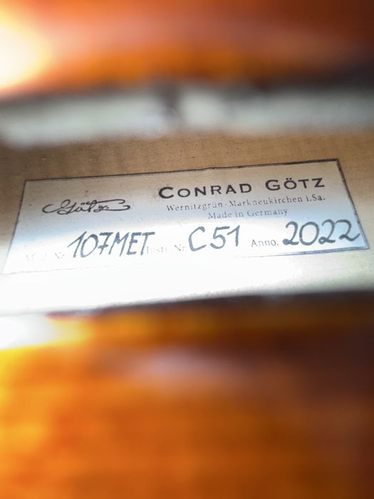 Цигулка Conrad GÖTZ Metropol с опция за калъф Stylus на BAM