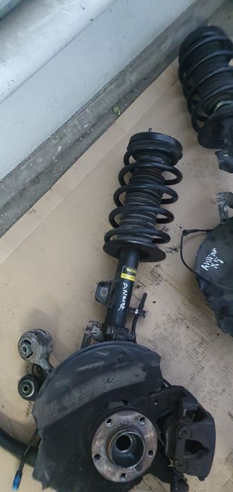 Продаю Стойки бмв х5 е53