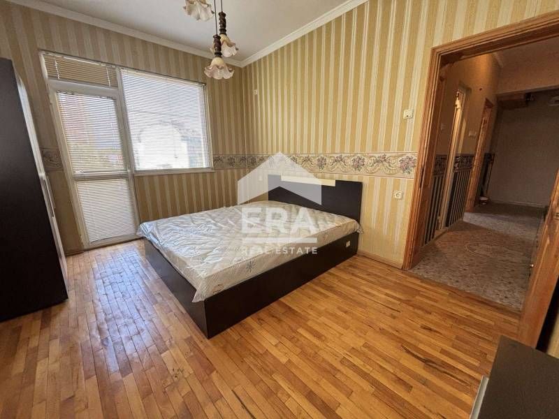 Продава се Двустаен апартамент в Хасково, Център - 50 кв.м за 1224 €/кв.м - Снимка #5