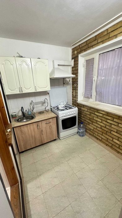 1 этаж 2 хонали квартира под офис идеал вариант сотилади Университет