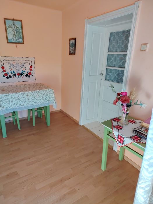 Vând casa la 40 km de Oradea