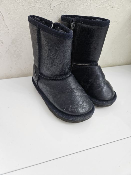 Детская обувь на размер 24,33,35