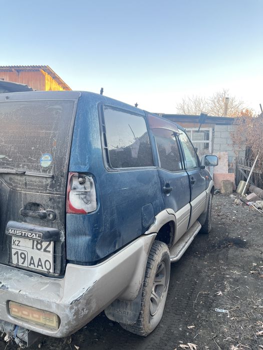 Ниссан мистрал срочно