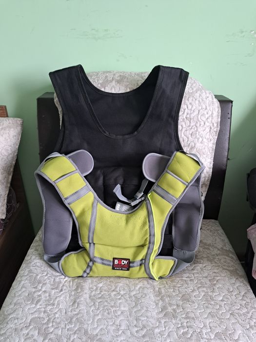 Жилетки с тежести