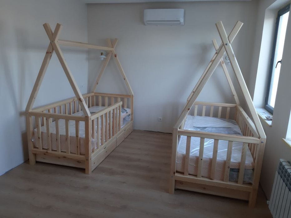 Детская кровать-домик в скандинавском стиле - Монтессори