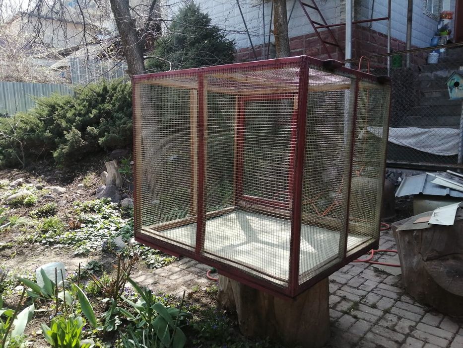 продам клетку в хорошем состоянии.