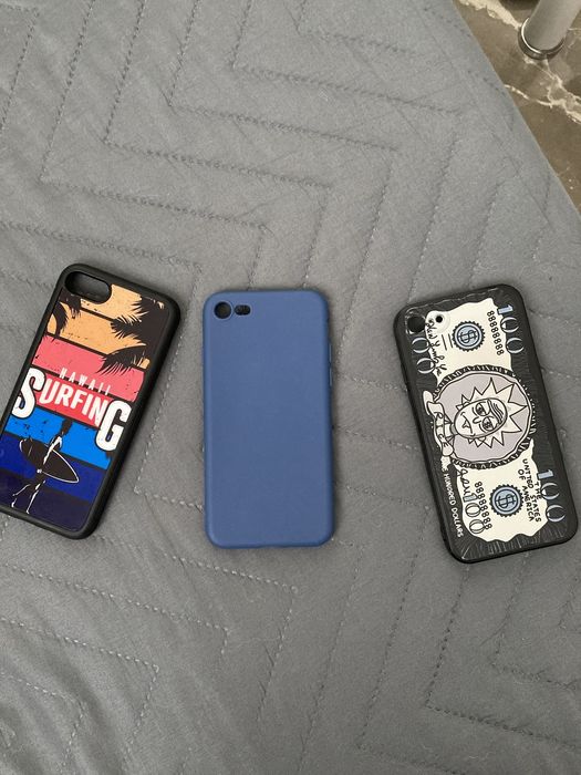 Продавам iphone se 2020