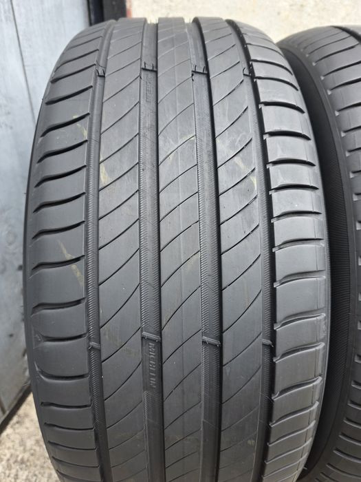 Vând patru anvelope de vara michelin primacy 4 225 45 17 dot 0522