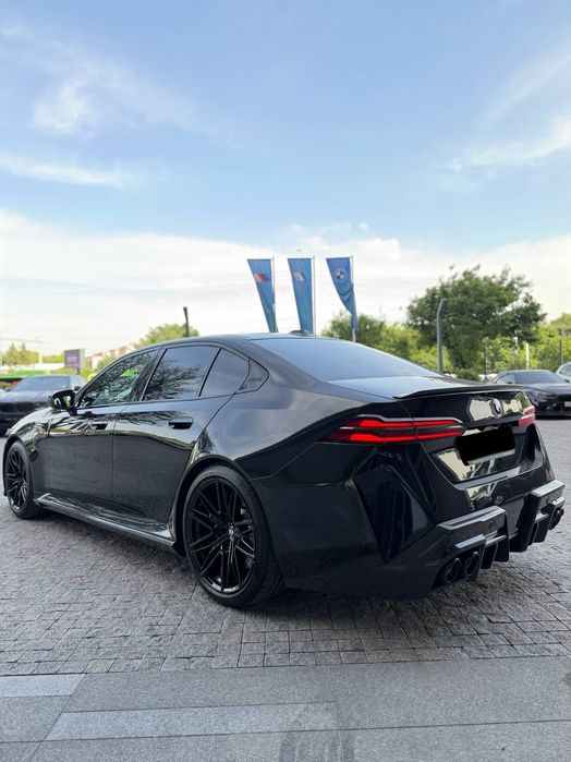 Продам BMW M5 G90