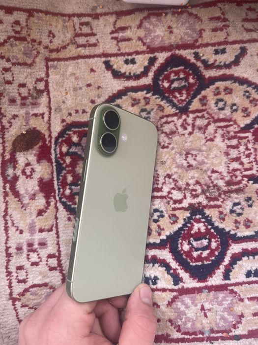 Продам iPhone 17