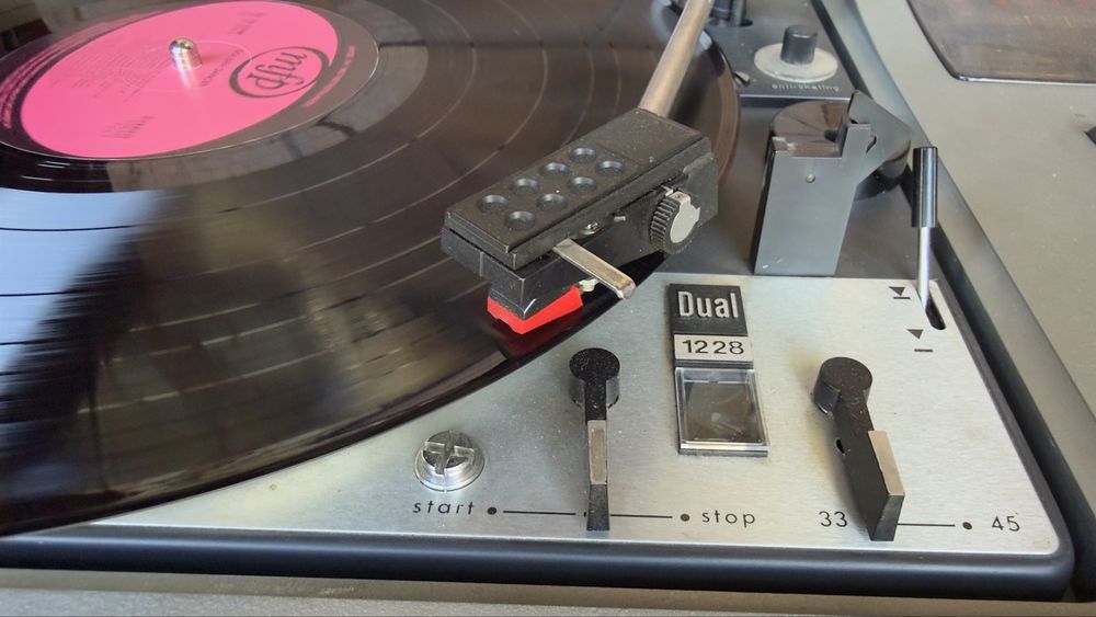 Combina Wega 3231 hifi cu pickup Dual 1228