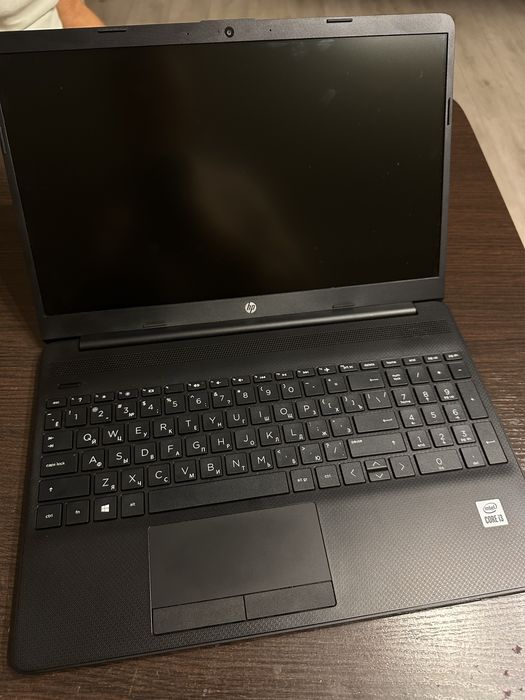 Ноутбук HP 15 DW1127UR i3 10110U