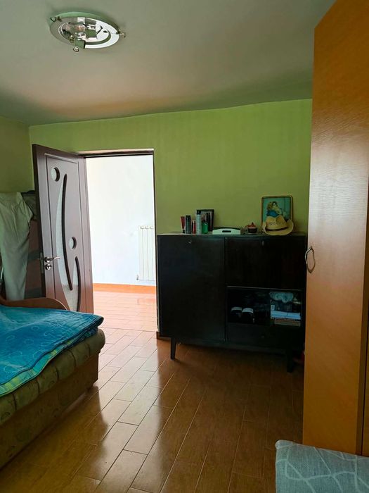 Casa si teren de vanzare